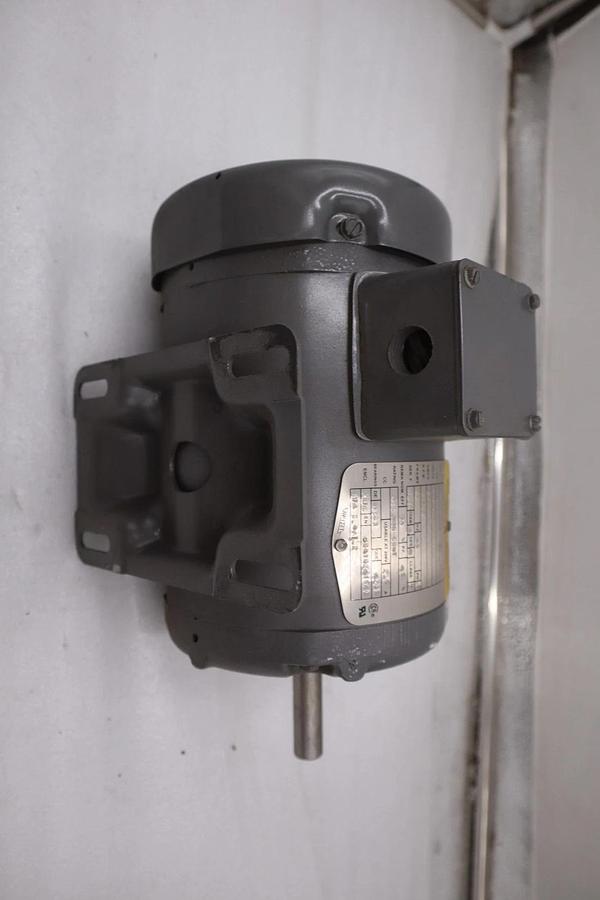 Baldor 3-Phase 1/2 HP Motor Cat No. M8001 56 Frame 1725 RPM STOCK M-24CC