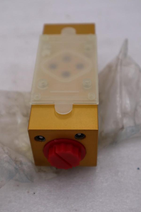EATON VICKERS 02-184893 HOUSING KIT A323W MNIFLD STOCK H623A