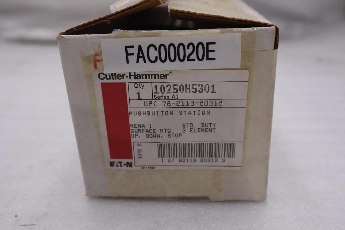 NEW OPEN BOX Cutler Hammer 10250H5301 Pushbutton Station NEMA 1 STK GF756A