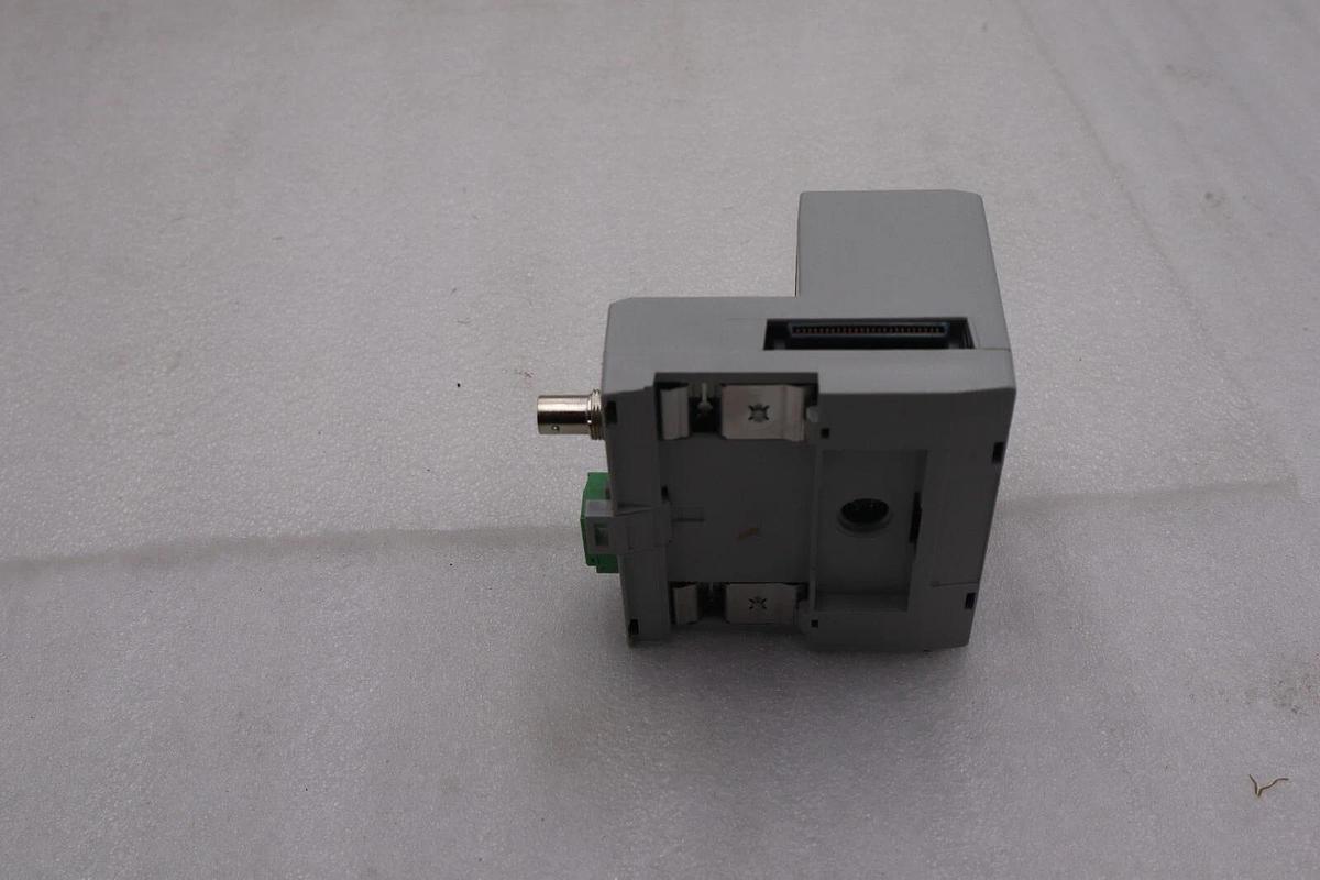New Allen Bradley 1786-RPA B ControlNet Repeater Adapter STOCK K-123-A