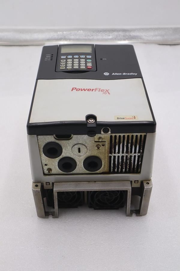 Used Allen-Bradley PowerFlex 70 20AB015A3AYNANG0 AC Drive STOCK 2628