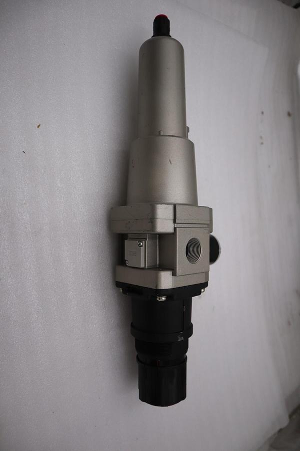 Used SMC AW60-N06DG-2Z FILTER REGULATOR STOCK H1514