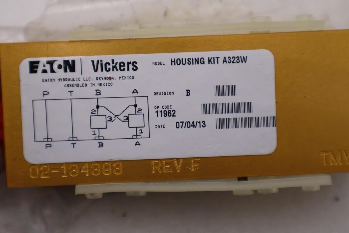 EATON VICKERS 02-184893 HOUSING KIT A323W MNIFLD STOCK H623A