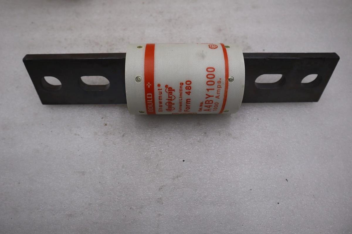 Used NEW Gould Shawmut A4BY1000 Amp-trap Current Limiting Fuse 1000A 600V Form 480
