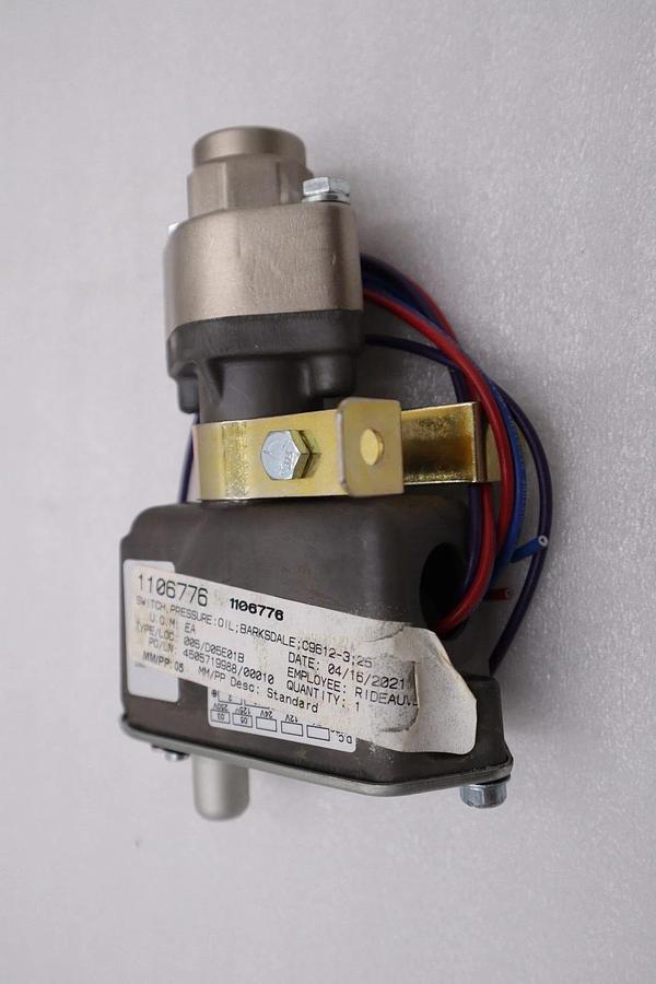 NEW OPEN BOX Barksdale C9612-3 Pressure Actuated Switch STK H960A