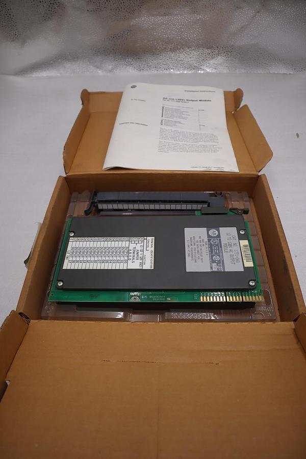 NEW Allen-Bradley 1771-0AD/ 1771-OAD Output Module STOCK 1412CC