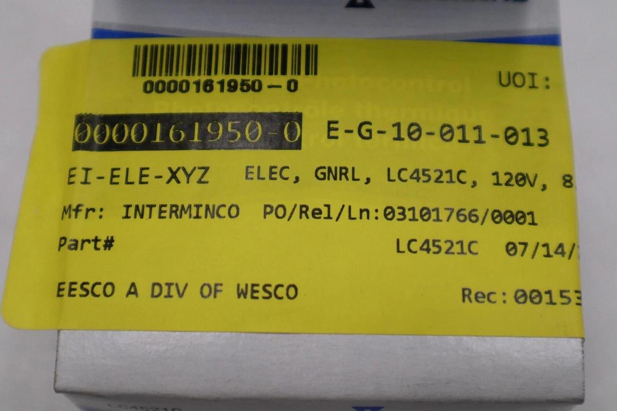 Used LOT OF 2 - Intermatic LC4521C Locking Type Photo Control Sensor STOCK G840A