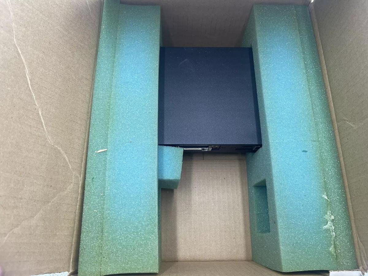 Black Box LE622A Local Repeater AUI/10Base-T STOCK 1629