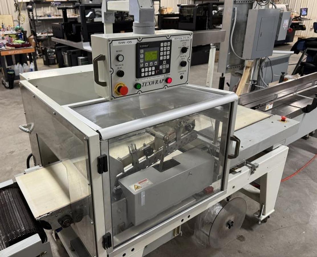 Used TEXWRAP MODEL 2219 SHRINK WRAP SYSTEM W/ TEXWRAP # F05—5’ LUGGED INFEED CONVEYOR