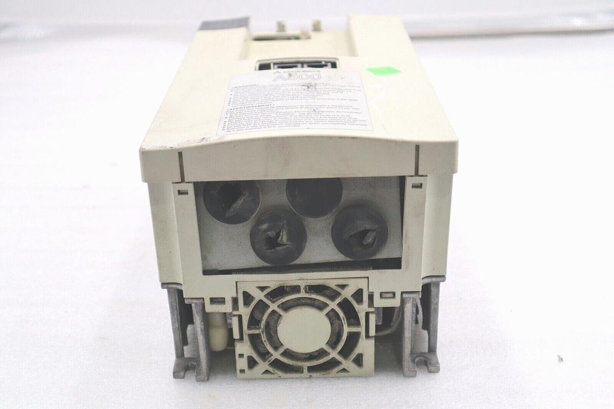 Used MITSUBISHI FR-A820 1.5K TFA INVERTER A500 240 V #L-220