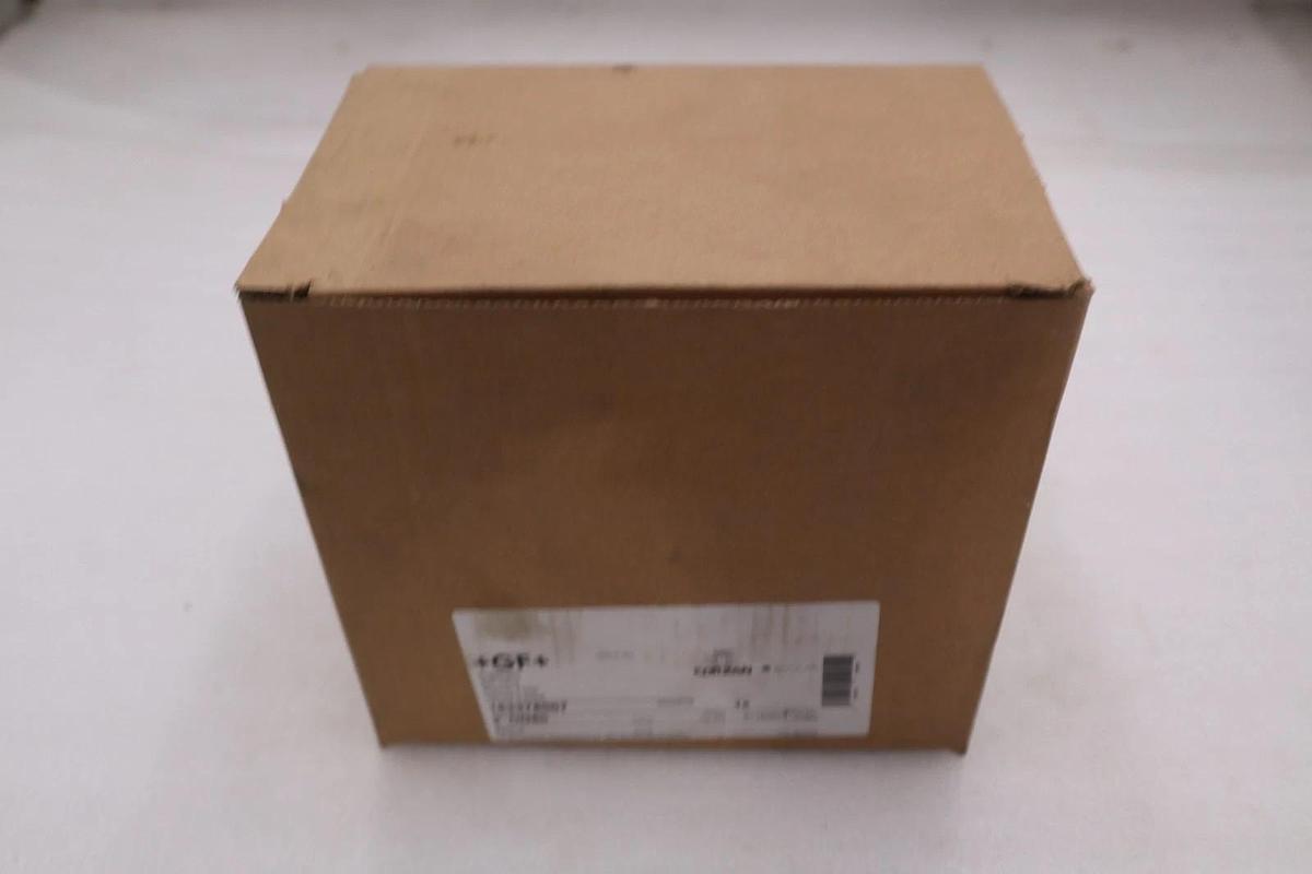 Used NEW OPEN BOX Gf Piping Systems 163375007 2" Socket Cpvc Ball Valve STK GF1006