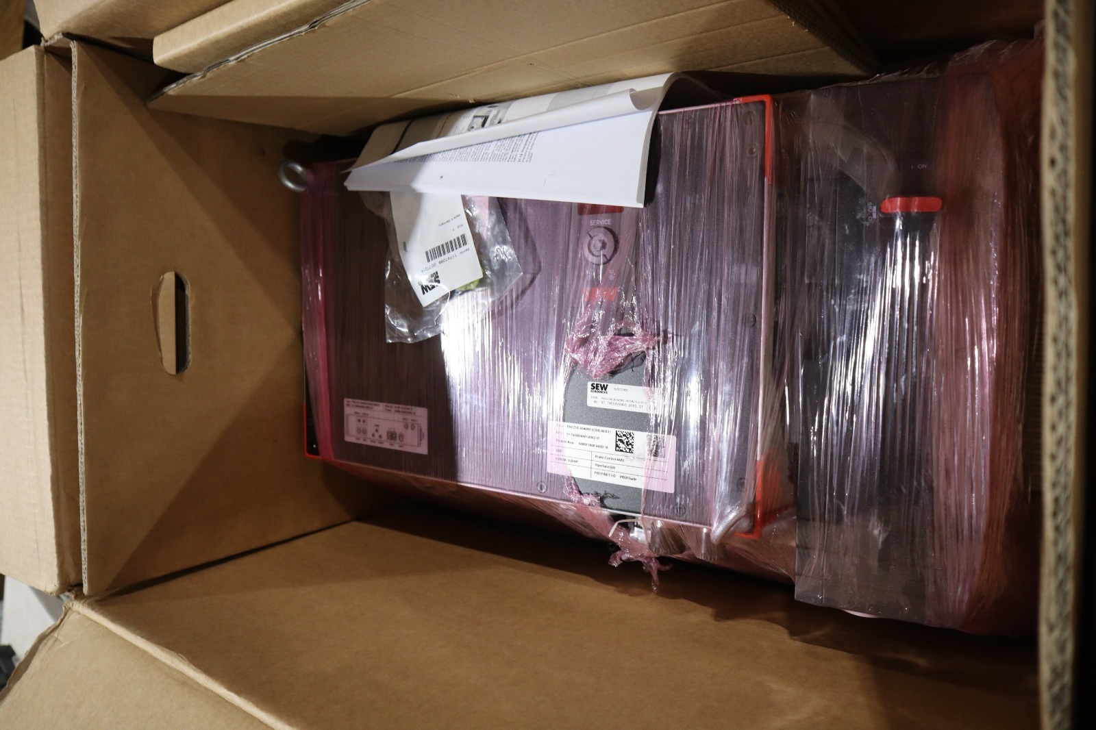 SEW EURODRIVE PHC21A-A040M1-E20A-00/S11 INVERTER BRAND NEW IN BOX STOCK H756