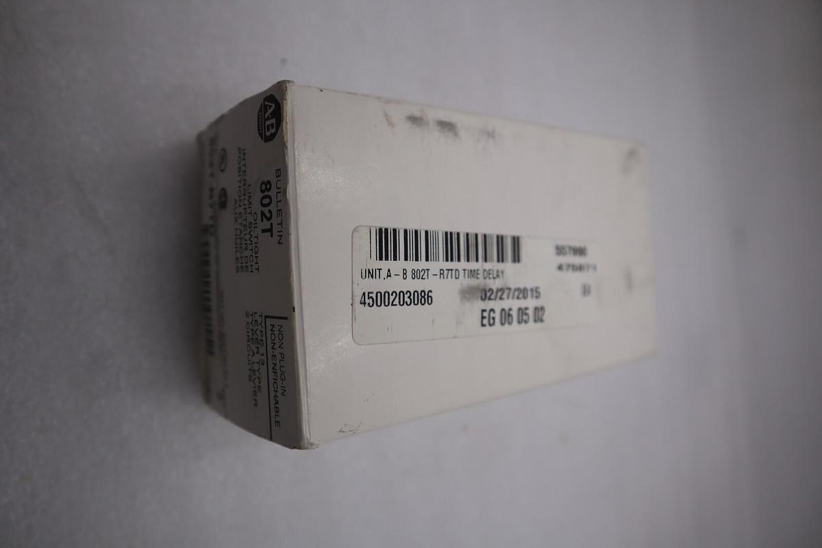 ALLEN BRADLEY 802T-R7TD SER. 2 120VAC 3A NEW WITH BOX STOCK G616A