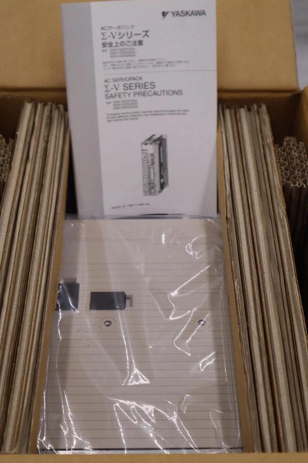 YASKAWA ELECTRIC SGDV-5R4D11A002000 SERVO DRIVE NEW IN BOX STOCK H44