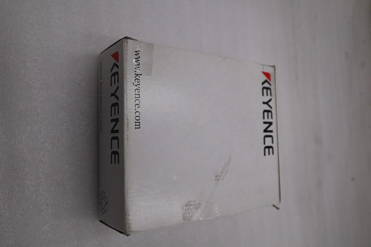 Used NEW OPEN BOX  Keyence OP-87354 Standard control cable STOCK H865A