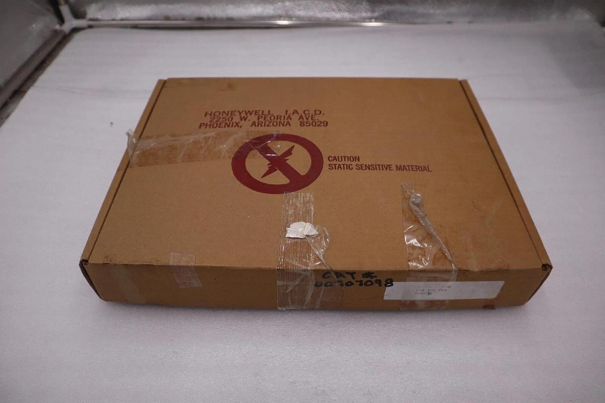 Used NEW IN BOX HONEYWELL 51304537-100 REV. C CNI I/O BOARD STOCK G637
