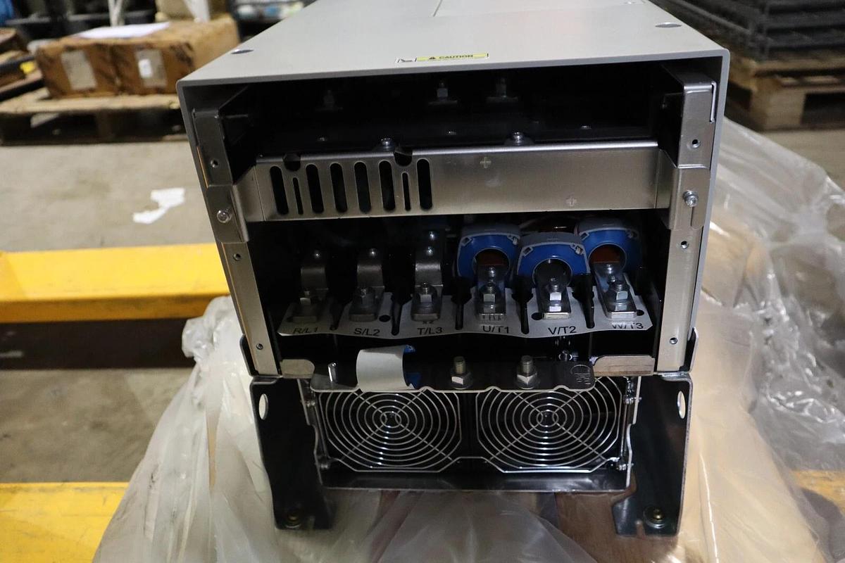Used 125 HP 20F1AND156JA0NNNNN ALLEN BRADLEY PowerFlex 755 AC Drive BRAND NEW #S-409