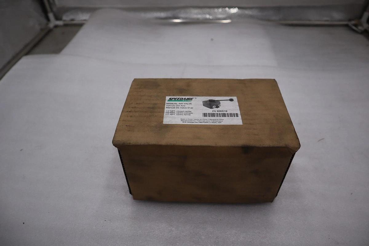 Used SPEEDAIRE 32XC12 Manual Air Control Valve Lever - NEW IN BOX - STOCK 5647CC