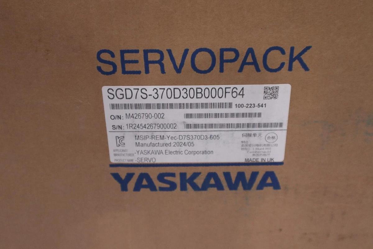NEW YASKAWA SGD7S-370D30B000F64 SERVO DRIVE STOCK 1553-A
