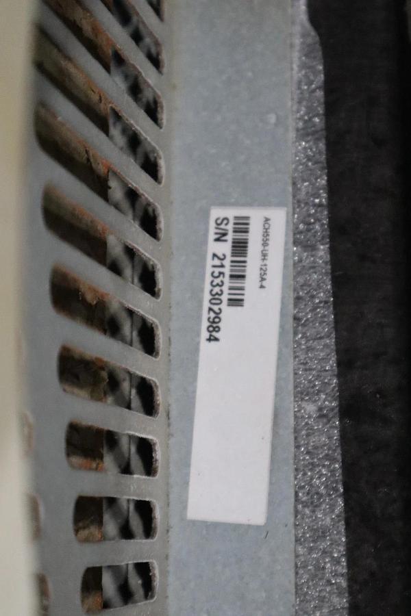 Used ABB ACH550-UH-125A-4 AC DRIVE 550 SERIES 3 PHASE 380-480 V AC STOCK S685