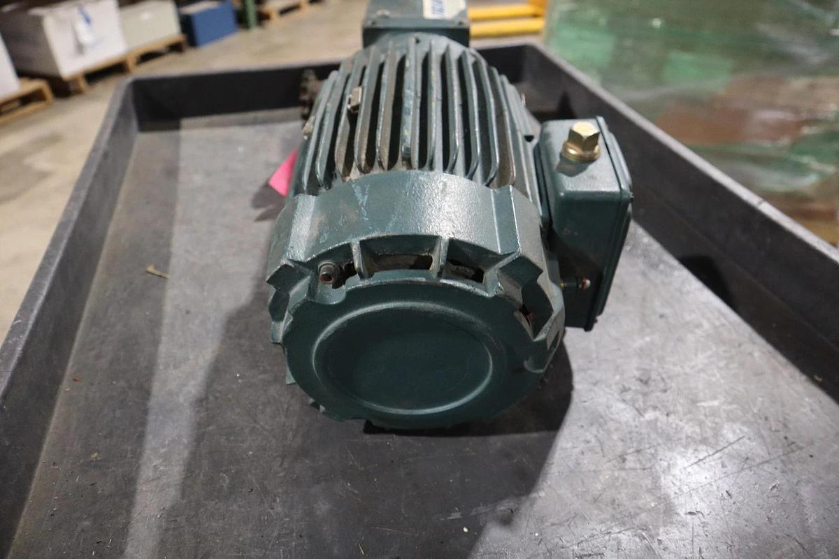 Used Dodge Tigear-2.  26Q20L14 Right Angle Speed Reducer w/ Motor STOCK HP148
