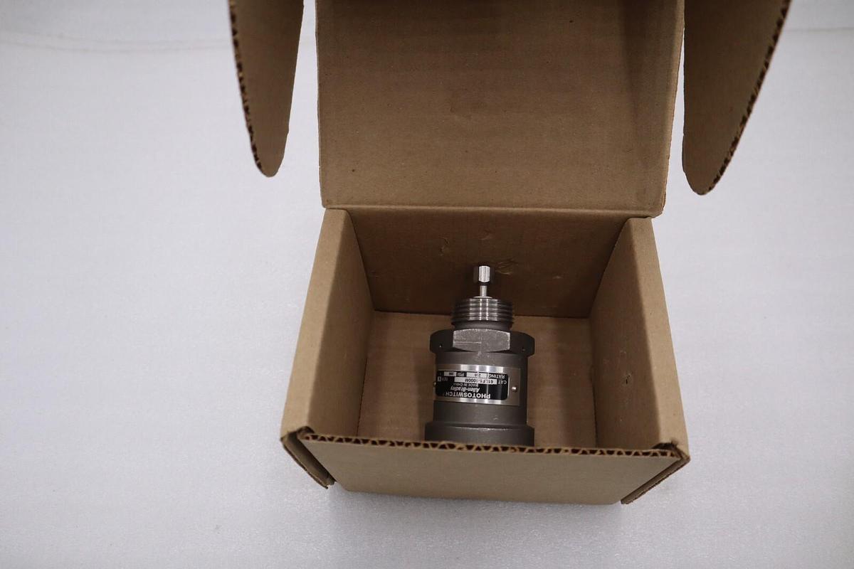 Used NEW ALLEN BRADLEY PHOTOSWITCH SINGLE PROBE HOUSING #316 SS 61LF1-1000M #1822B