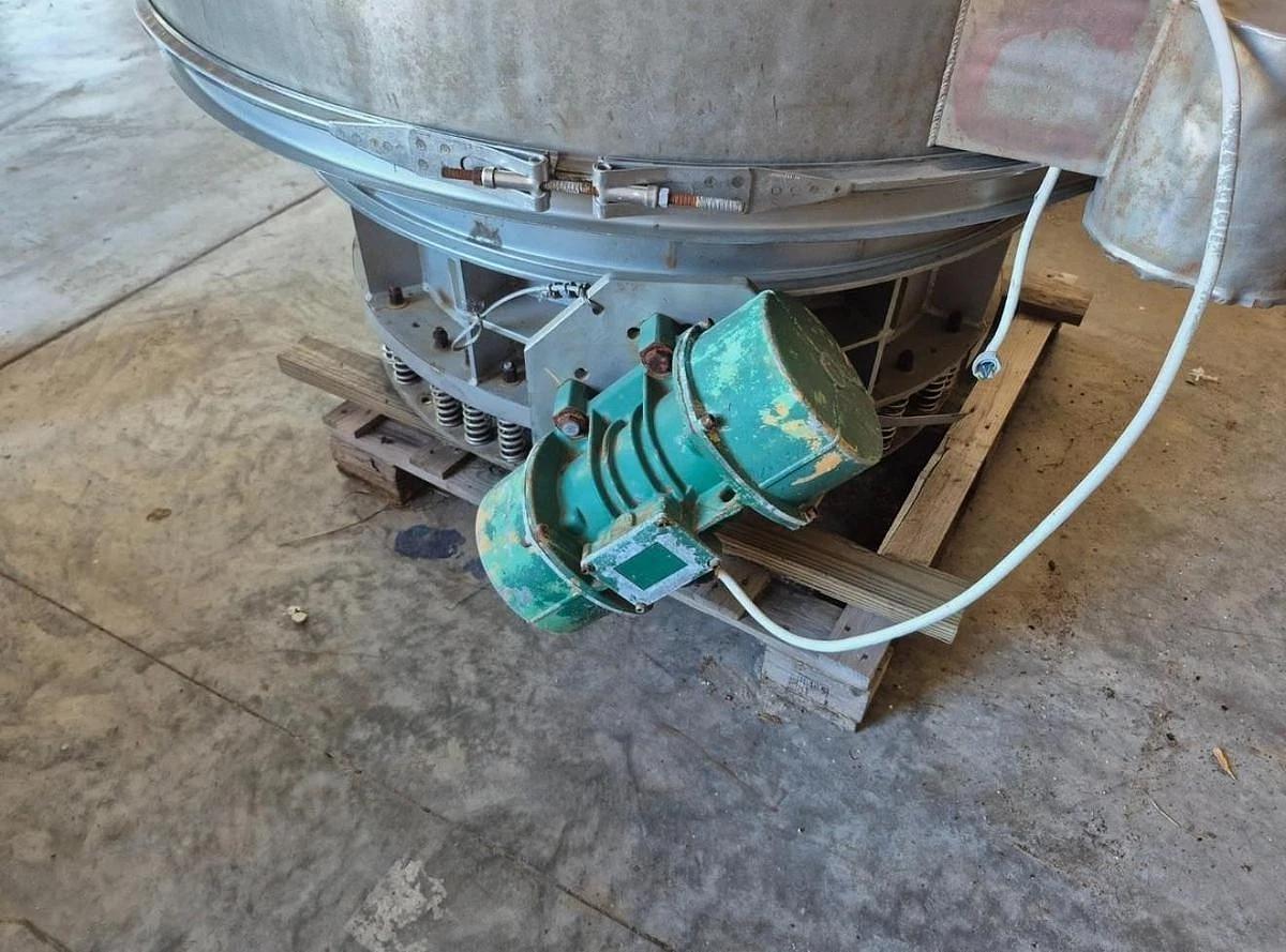 Used KASON 60" DIAMETER STAINLESS STEEL VIBRATING SCREEN SINGLE DECK VIBROSCREEN