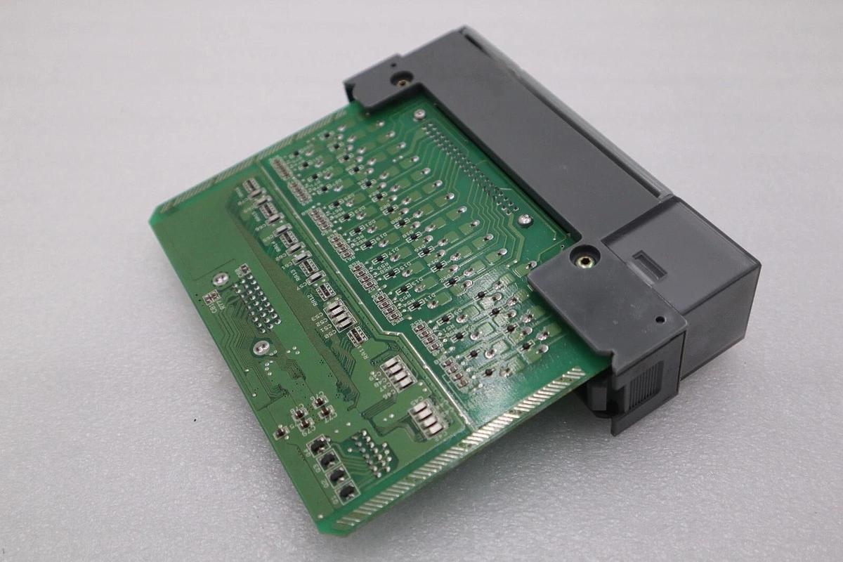 Used ALLEN BRADLEY 1746-IB32 SLC500 INPUT MODULE SER C STOCK #L-691C