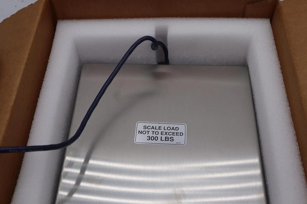 Used GCS-404/405 GAS CYLINDER SCALE 300 LBS NEW STOCK #2886