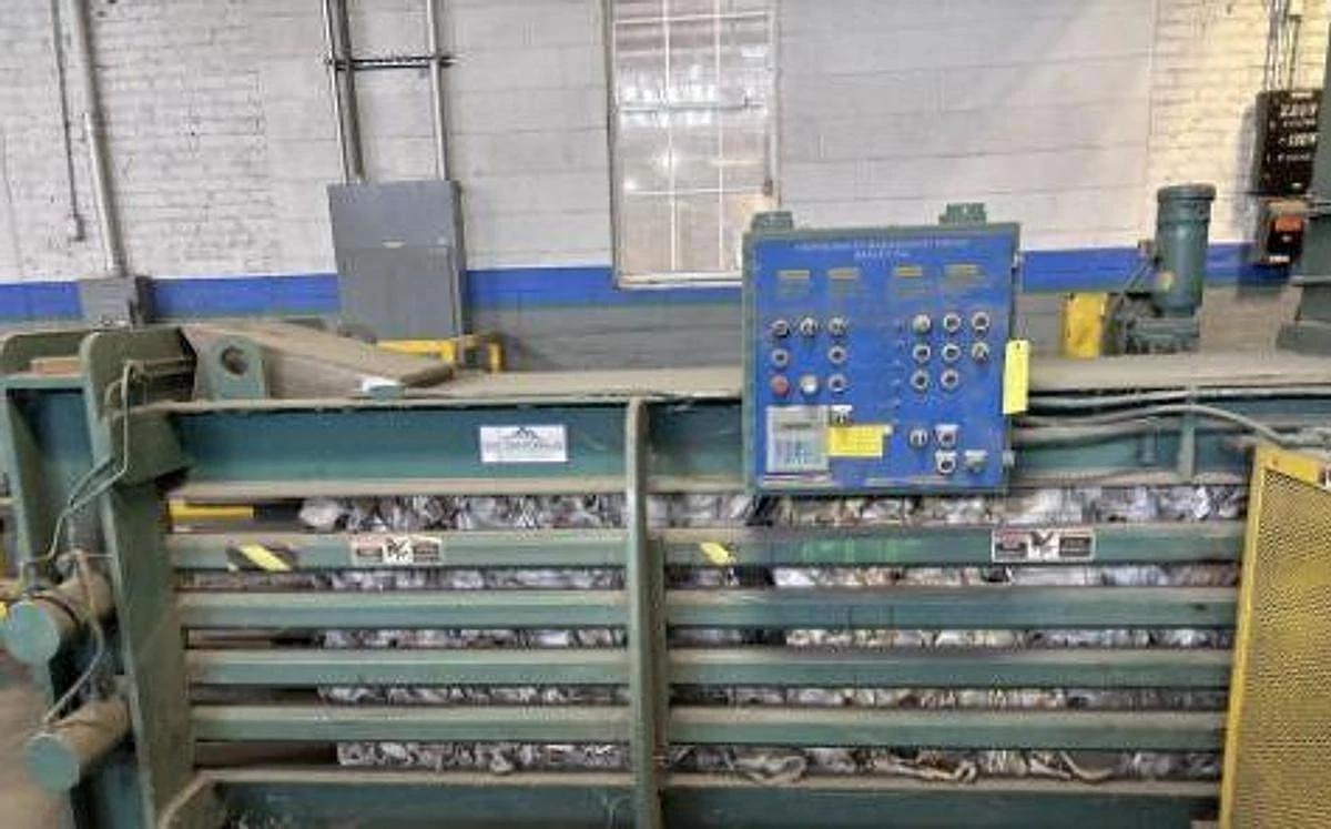 Used SELCO MODEL HLO-128A50T HORIZONTAL AUTOTIE BALER WITH CONVEYOR 50HP 8" CYLINDER