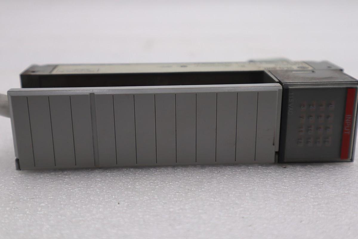 Used ALLEN BRADLEY 1746-IA16 SLC 500 INPUT MODULE SER C STOCK #L-510