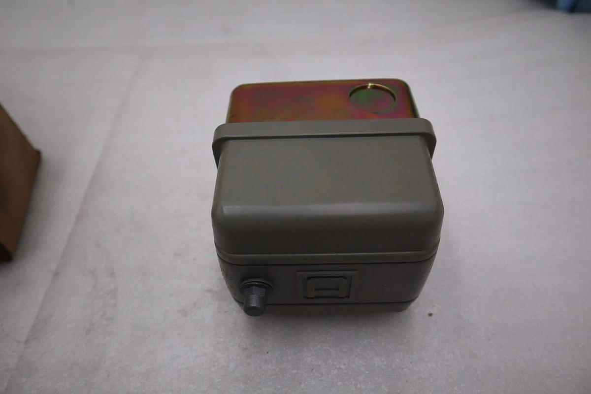Used SQUARE D 9013GSB2J20H SER.C PRESSURE SWITCH - STOCK GF177A