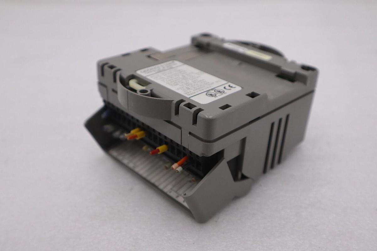 Used GIDDINGS & LEWIS M.1300.7372 R1 Input Module 24VDC SINK/SOURCE STOCK 648-D