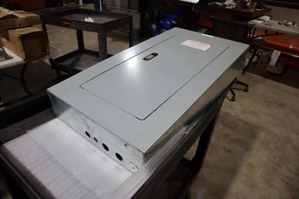 Used SIEMENS P1 250A 480Y/277V P1E30BQ050CTST MAIN BEAKER STOCK HS45