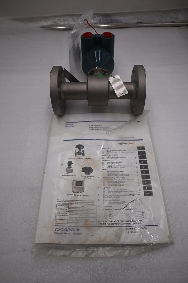 Used NEW YOKOGAWA AXF025C-NNAL1L-BA11-2NB/FF1/SCT MAGNETIC FLOWMETER STOCK G539A