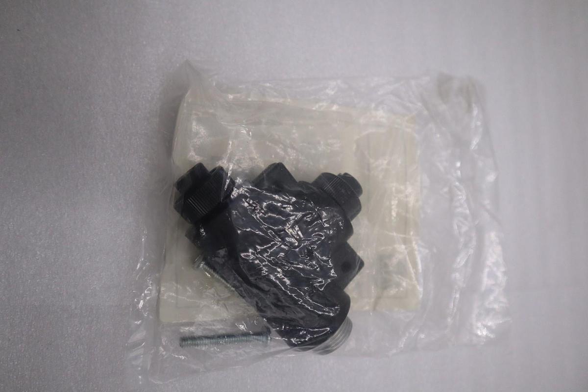 LOT OF 2- AB ALLEN BRADLEY 1485-P1N5-MN5R1 DEVICENET T-CONNECTOR STK H1407A