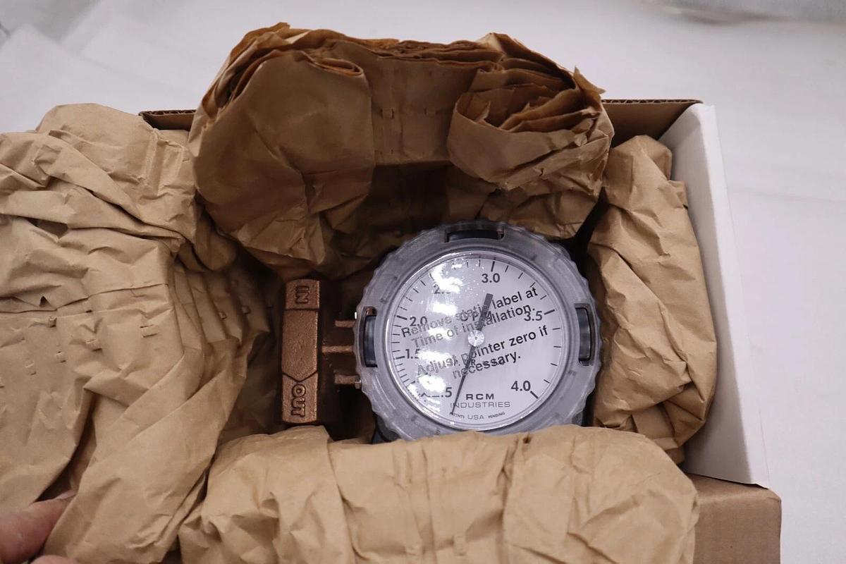 NEW RCM 1/2-71-VDR-4 INDUSTRIES FLOWMETER MAX PRESSURE STOCK 4630