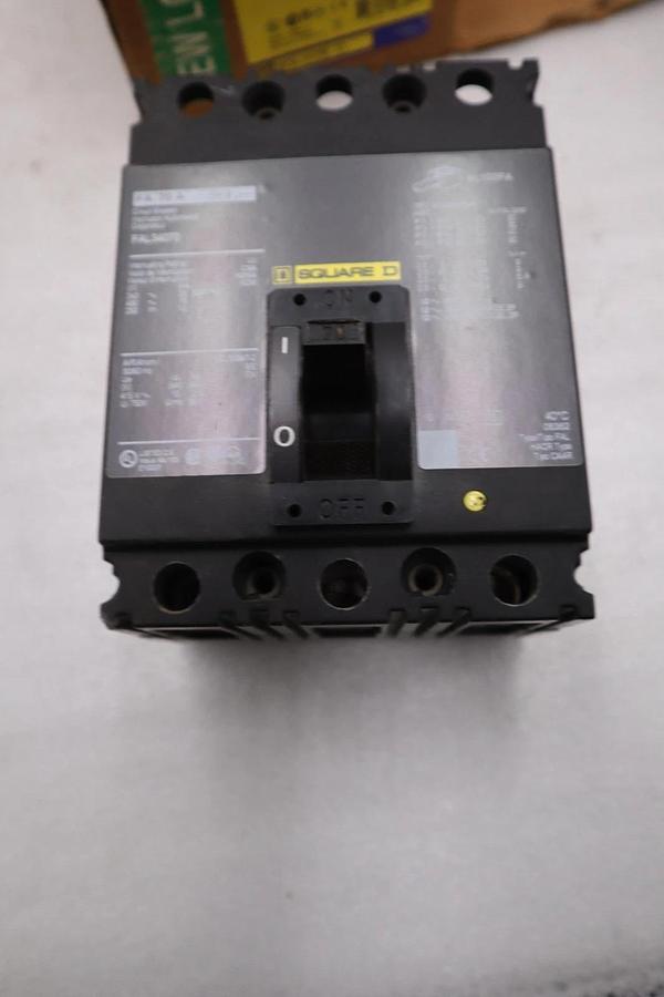 NEW OPEN BOX Square D FAL34070 Circuit Breaker 70Amp 480V 3-Pole STK GF393