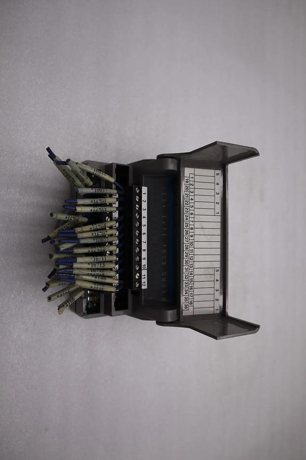 Used GIDDINGS & LEWIS DANAHER MOTION M.1017.3095 R3 / M10173095 R3 MODULE #5996