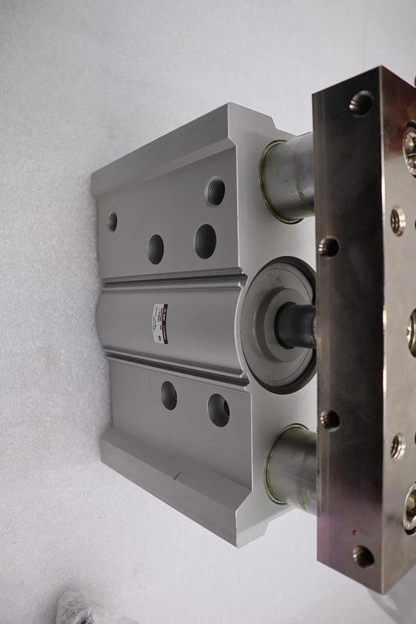 SMC MGPS80-100-Y7NWL NEW UNIT STOCK K-2540