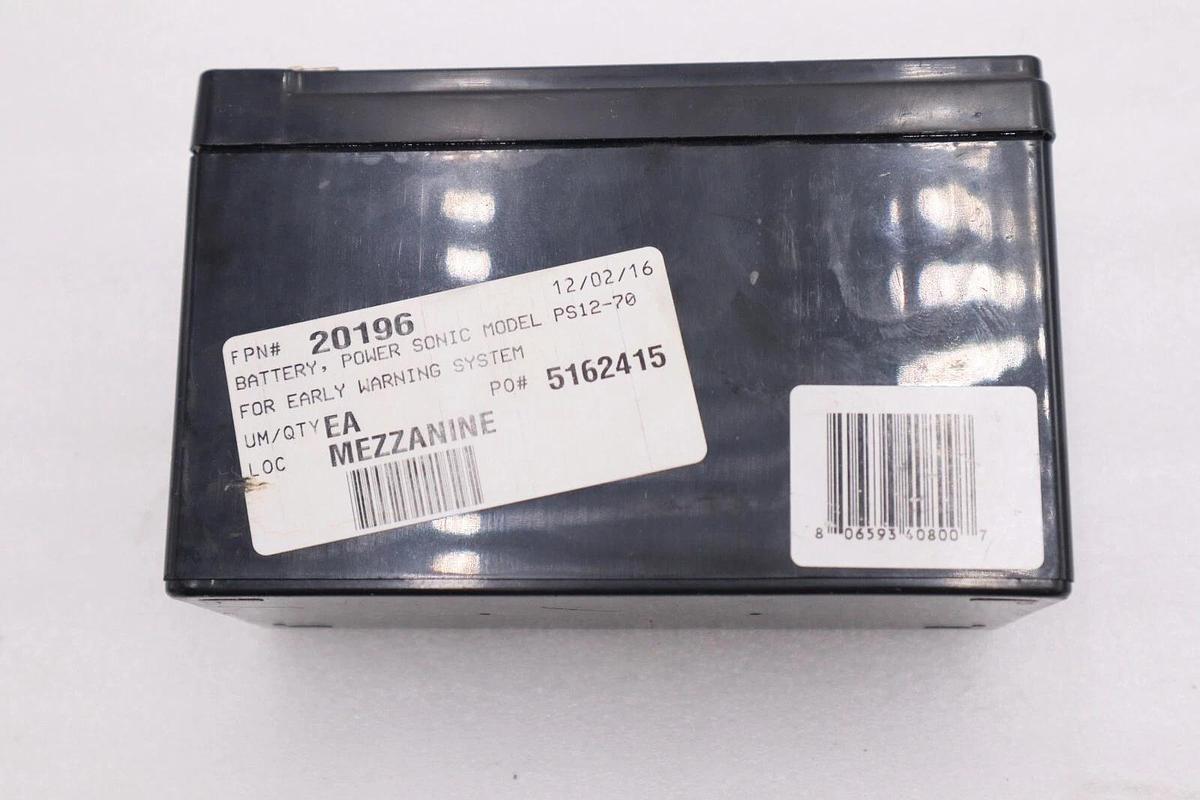 Used 2 UNIVERSAL UB1270 LEAD-ACID BATTERY AGM TYPE #L-204/L-205