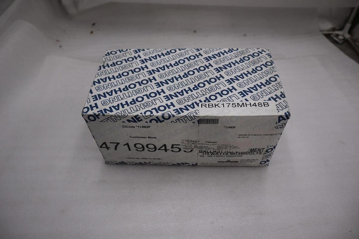 Used HOLOPHANE RBK175MH48B / RBK175MH48B NEW IN BOX STOCK H732