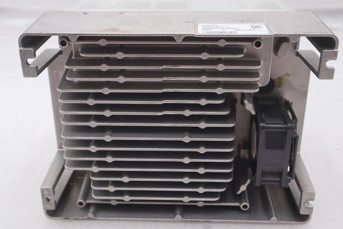 Used 20AD8P0A3AYNANC0 ALLEN BRADLEY POWERFLEX 70 5HP AC DRIVE 480 VOLT STOCK 3305