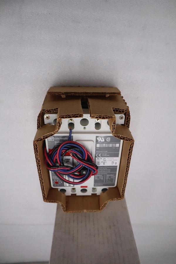 Used EATON CUTLER HAMMER HMCP015E0CA01 (BRAND NEW) BREAKER WESTINGHOUSE STOCK 1825B