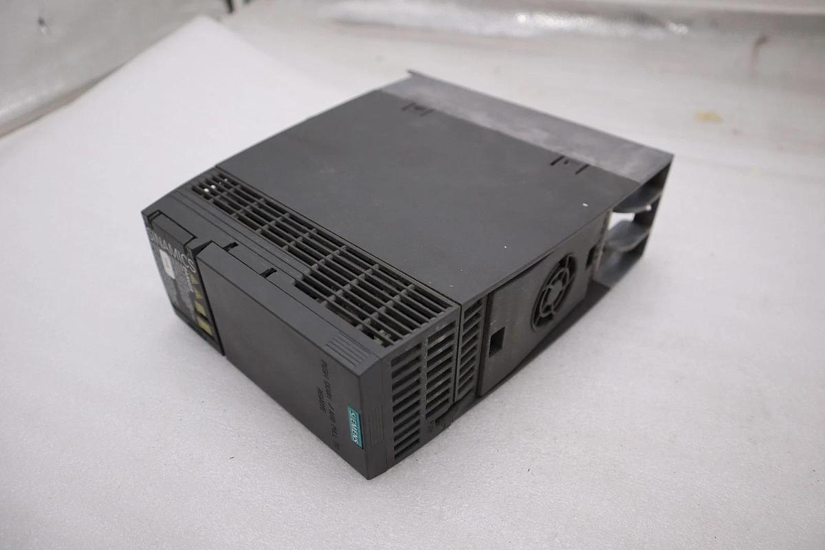 Used Siemens 6SL3210-1KE17-5UF1 Sinamics Frequency Converter 3.0 kW 4 HP STOCK H1139