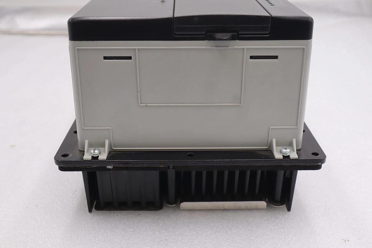 Used ALLEN BRADLEY POWERFLEX 70 20AD011F0AYNANNN SER.A 3PH 5.5KW 7.5HP STOCK 2505