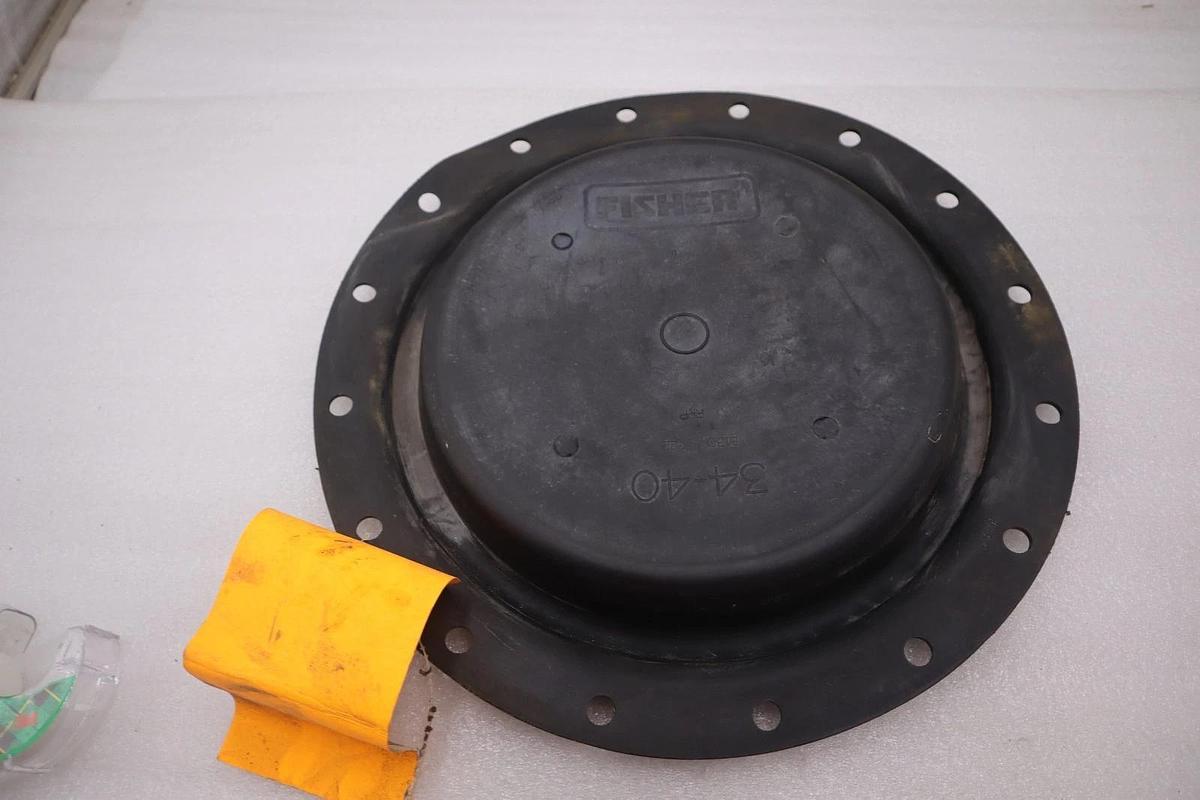 NEW FISHER DIAPHRAGM 2E670002202 STOCK 132A