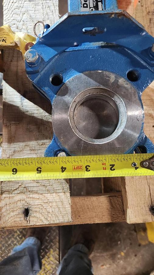 Used DeZURIK Gate Valve 9200199 SIZE 2 GATE 304 STAINLESS MANUAL 2" VALVE STOCK PF201