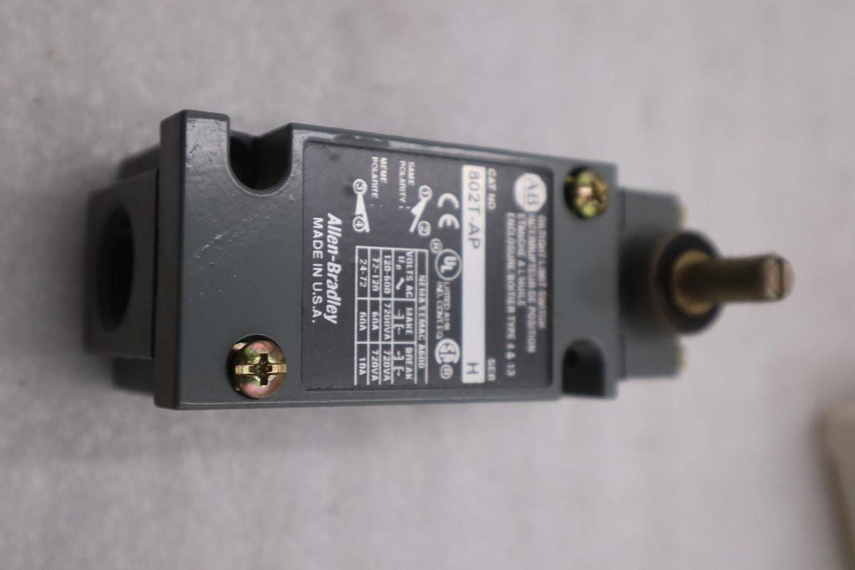 Used NEW OPEN BOX AB Allen-Bradley 802T-AP Oil Tight Limit Switch 802T-AP STK GF332A