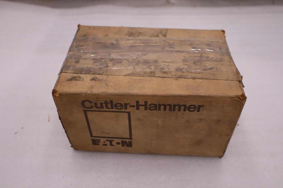 Used NEW OPEN BOX Cutler Hammer 10370H368A Solenoid Coil 110V 60H STK 5535CC
